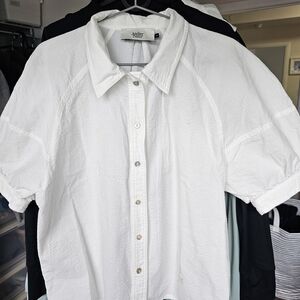 White Short-Sleeve Textured Button-Up Blouse